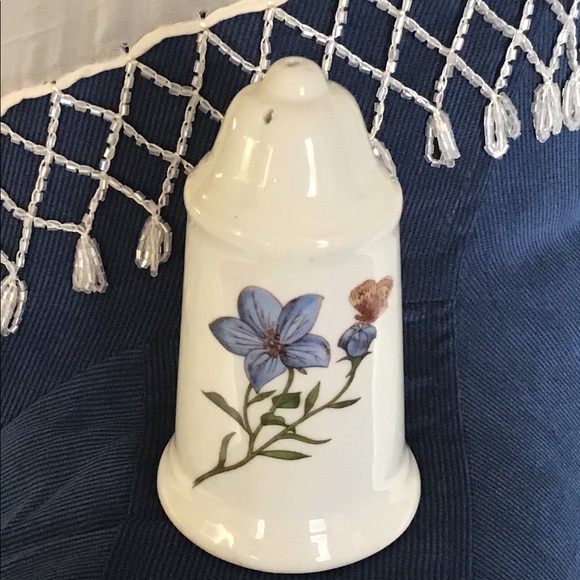 Pretty Little Flowered Sugar Shaker - Picture 2 of 6